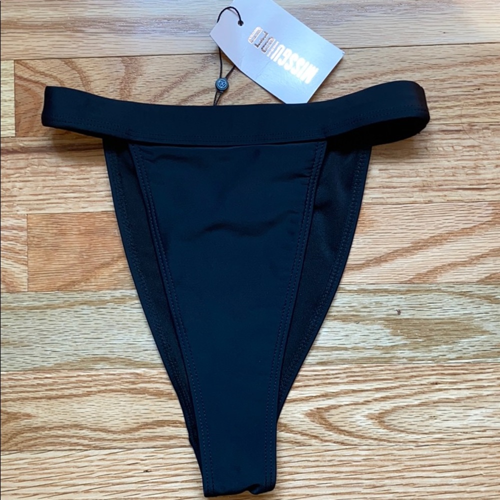 Missguided ‘tanga’ bikini bottoms